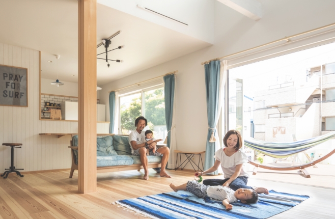 美しさと独特の風合いを持つ自然素材リノベーションで、くらしに新たな価値を創り出す。